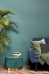 unnamed Czegóż po wyczerpującej zimie bardziej potrzeba nam do szczęścia niż złotych promieni słońca, błękitnego nieba i orzeźwiającej zieleni?